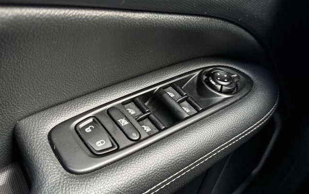 imagem-https://www.socarrao.com.br/sc-vehicle-images-prod/3738903/1789488406100-8461034_15_B_3cb74ab4a5.jpeg