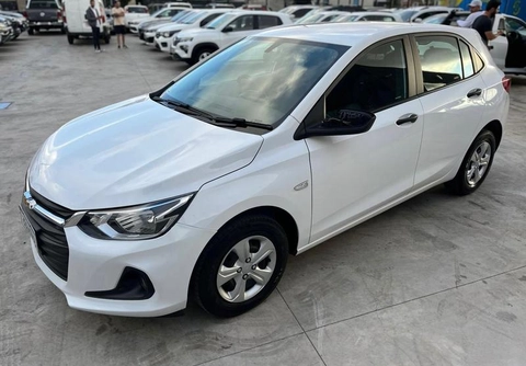 Chevrolet Onix 2024 Branco — foto 1 de 3