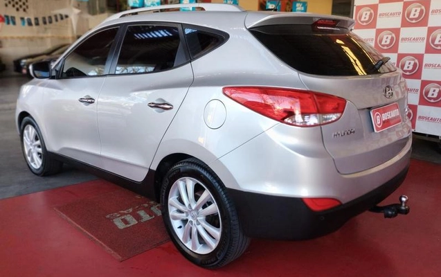 imagem-https://www.socarrao.com.br/sc-vehicle-images-prod/37390/1781802310532-7336155_13_B_d01121805d.jpeg