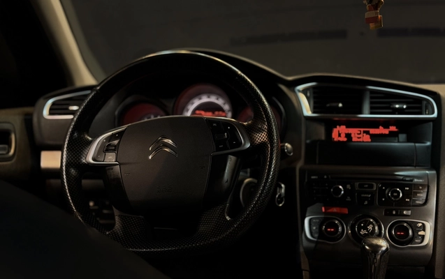 imagem-https://www.socarrao.com.br/sc-vehicle-images-prod/3739054/1788979989860-1_061522.jpg