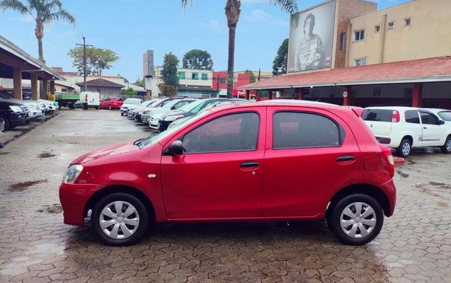 imagem-https://www.socarrao.com.br/sc-vehicle-images-prod/3739116/1789393221421-8461079_19_B_1b9ac73322.jpeg