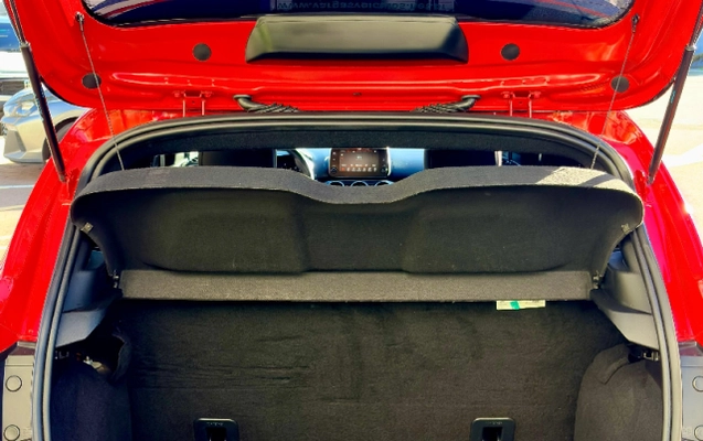 imagem-https://www.socarrao.com.br/sc-vehicle-images-prod/3739161/1788980170299-app-photos-eGR9eu48K2VGlKJqnxGxxSa65HeEn0OH.jpg