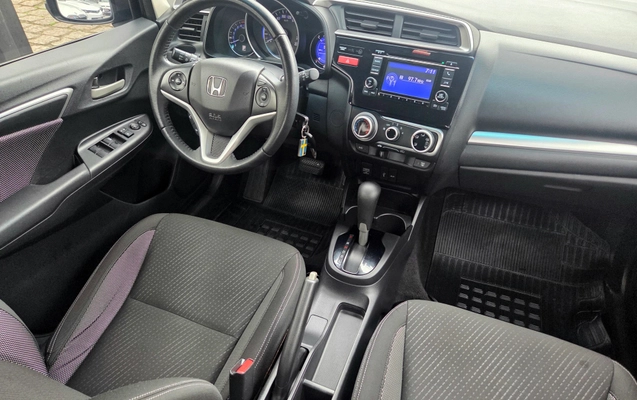 imagem-https://www.socarrao.com.br/sc-vehicle-images-prod/3739205/1788980437395-5cab685c-2291-4b10-aaaf-42bd868ad787.jpg