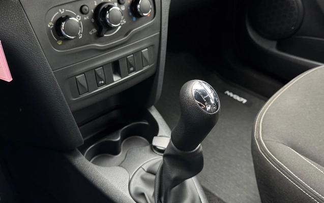 imagem-https://www.socarrao.com.br/sc-vehicle-images-prod/3739224/1788980509694-2_035609.jpg