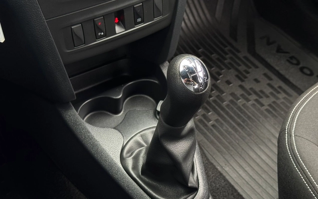imagem-https://www.socarrao.com.br/sc-vehicle-images-prod/3739234/1788980541728-13_050927.jpg