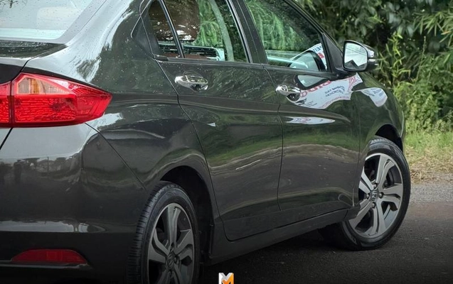 imagem-https://www.socarrao.com.br/sc-vehicle-images-prod/3739254/1788980677891-8382513_9_B_289b9d9873.jpeg