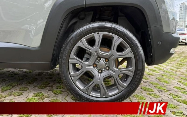 imagem-https://www.socarrao.com.br/sc-vehicle-images-prod/3739255/1789668178007-8425536_3_B_824670216e.jpeg