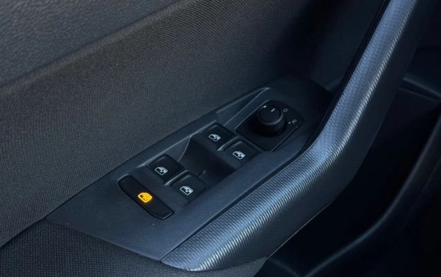 imagem-https://www.socarrao.com.br/sc-vehicle-images-prod/3739261/1788980802776-12_022156.jpg