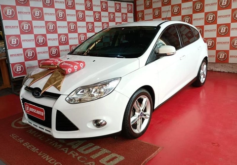 Ford Focus 2015 Branco — foto 1 de 3