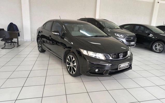 imagem-https://www.socarrao.com.br/sc-vehicle-images-prod/3739636/1788981903642-c45a6d53-56d3-47d2-872a-a58dc98eea9e.jpg