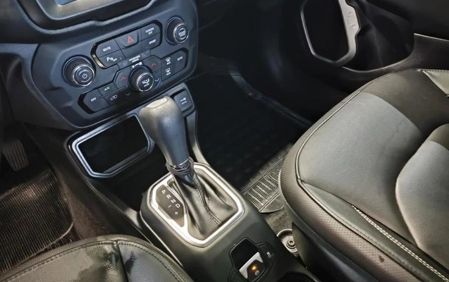 imagem-https://www.socarrao.com.br/sc-vehicle-images-prod/3739729/1789067409185-8461494_12_B_6f86a2e309.jpeg