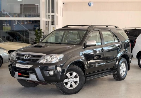 Toyota Hilux SW4 4x4 3.0 8V TB Diesel 2008 Preto — foto 1 de 3