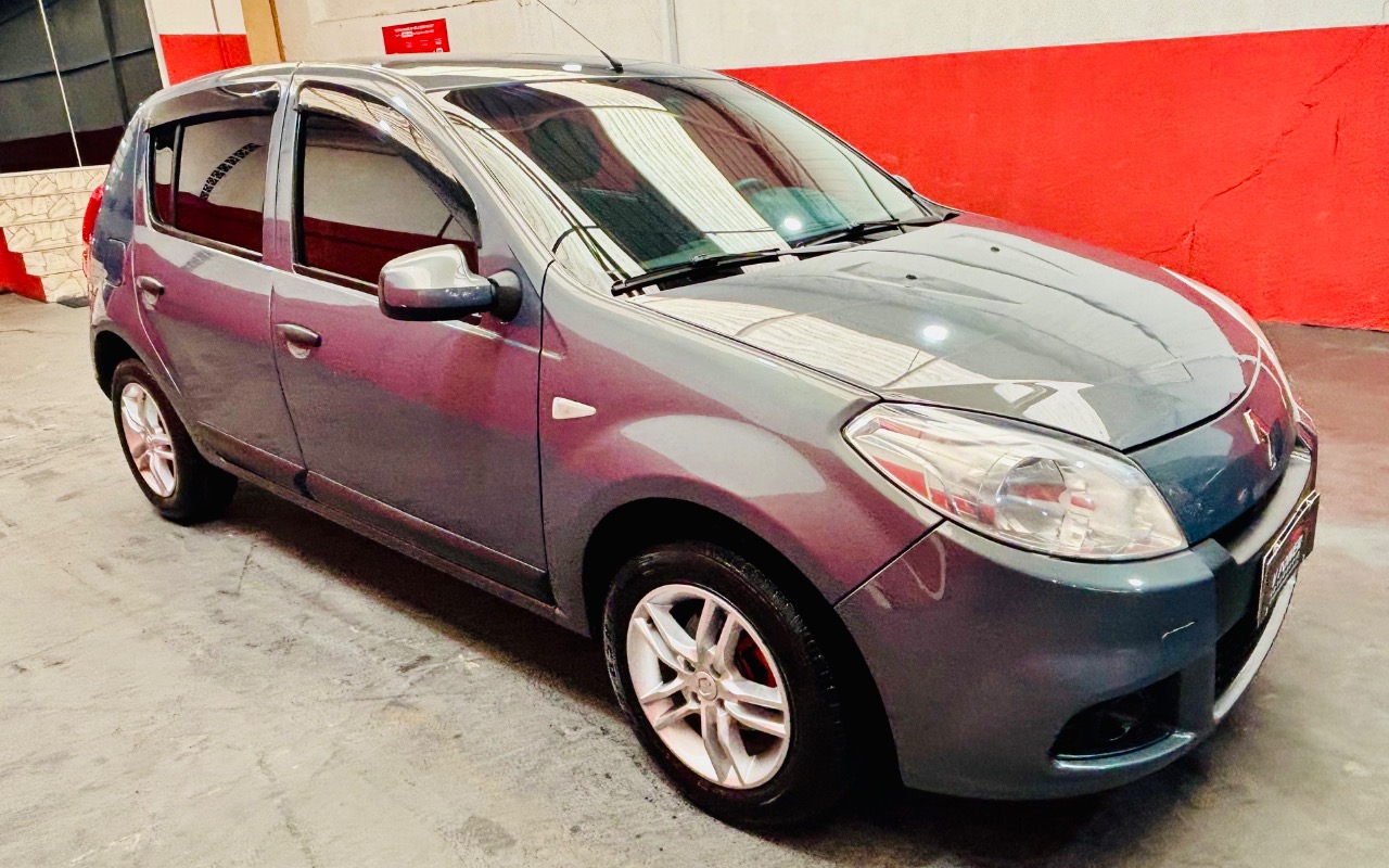 Renault Sandero 2012 Cinza — foto 1 de 3