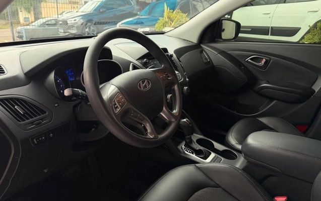 imagem-https://www.socarrao.com.br/sc-vehicle-images-prod/3740058/1788983113272-8452133_6_B_49d1489d3f.jpeg