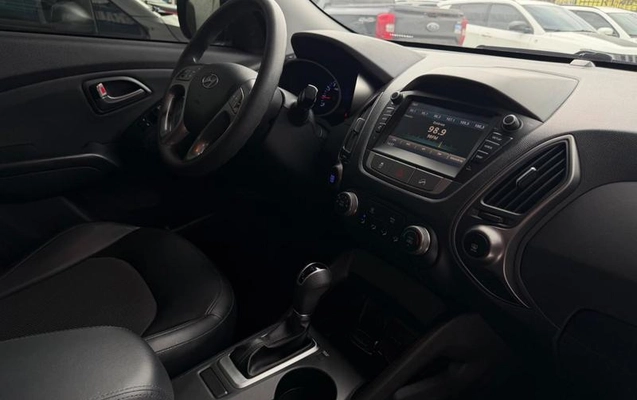 imagem-https://www.socarrao.com.br/sc-vehicle-images-prod/3740058/1788983113286-8452133_14_B_b84b5c24e4.jpeg