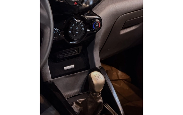 imagem-https://www.socarrao.com.br/sc-vehicle-images-prod/3740221/1788983386071-1_094929.jpg