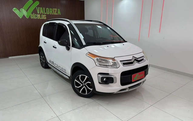 imagem-https://www.socarrao.com.br/sc-vehicle-images-prod/3740333/1788983699117-55f22796-911c-4423-b491-d3723f443bdb.jpg