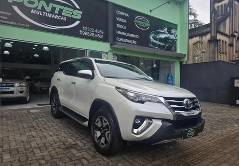 Toyota Hilux SW4 2020 Branco — foto 1 de 3