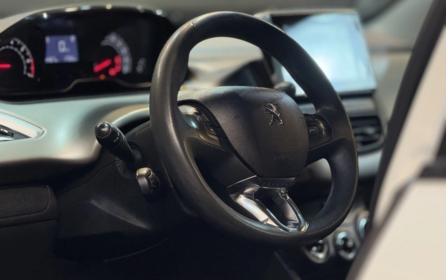 imagem-https://www.socarrao.com.br/sc-vehicle-images-prod/3740367/1788983807635-1_102812.jpg