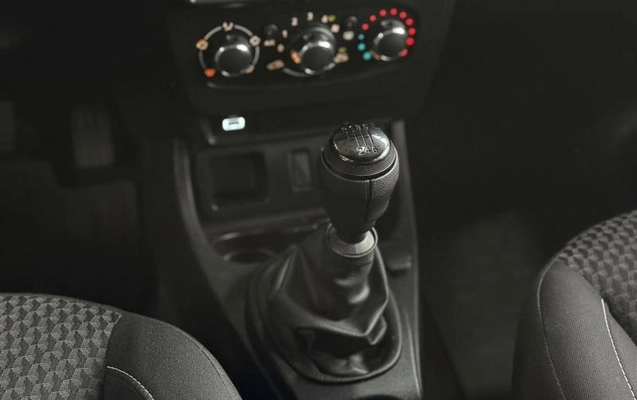 imagem-https://www.socarrao.com.br/sc-vehicle-images-prod/3740412/1789673792492-8450980_12_B_868f9e4cd7.jpeg