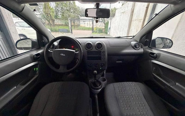 imagem-https://www.socarrao.com.br/sc-vehicle-images-prod/3740415/1789563513339-8423423_11_B_010aa5c677.jpeg