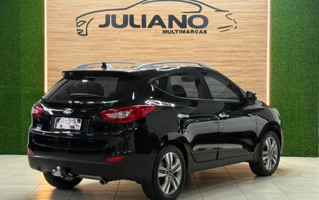imagem-https://www.socarrao.com.br/sc-vehicle-images-prod/3740462/1789663375096-Zrnj7hFt4B85hNhpkg9dgxsKLpQQoa5s.jpg