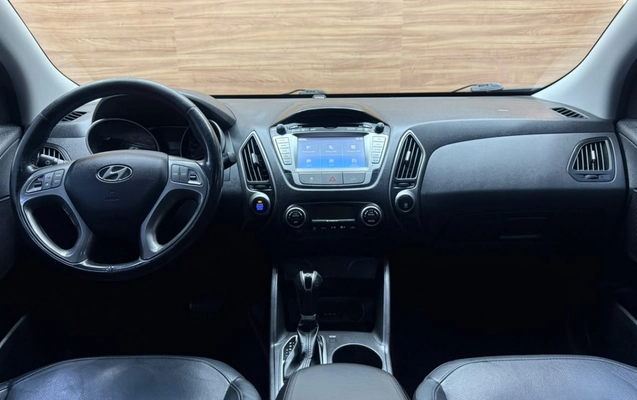 imagem-https://www.socarrao.com.br/sc-vehicle-images-prod/3740462/1789663375100-m1COjXAClQDfpKNMYsdUPtpyllEVlaFJ.jpg