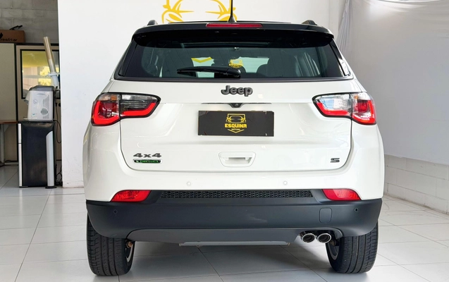imagem-https://www.socarrao.com.br/sc-vehicle-images-prod/3740782/1788984926341-1579c29ffe7b454ca777304488cebfce_1788984886747.jpg