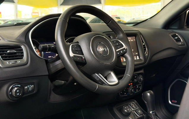 imagem-https://www.socarrao.com.br/sc-vehicle-images-prod/3740782/1788984926344-3721648ce927459aa5e0300b510a1e13_1788984888811.jpg