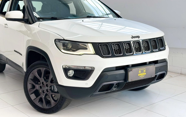 imagem-https://www.socarrao.com.br/sc-vehicle-images-prod/3740782/1788984926357-57d9883dfd21437c95dc4c4dbabdda4f_1788984904113.jpg