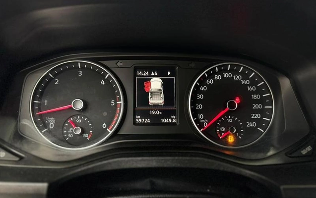 imagem-https://www.socarrao.com.br/sc-vehicle-images-prod/3740783/1788984935978-7853246_11_B_095bb2d26c.jpeg