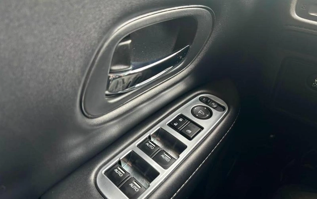 imagem-https://www.socarrao.com.br/sc-vehicle-images-prod/3740804/1789063977958-8461883_10_B_e64b066472.jpeg