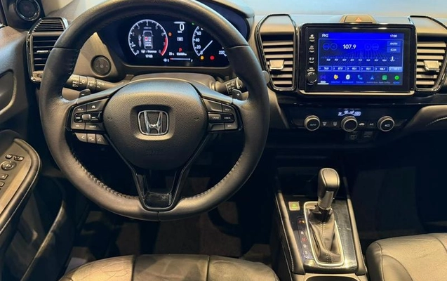 imagem-https://www.socarrao.com.br/sc-vehicle-images-prod/3740875/1789558567191-8461852_15_B_d77d9e4923.jpeg