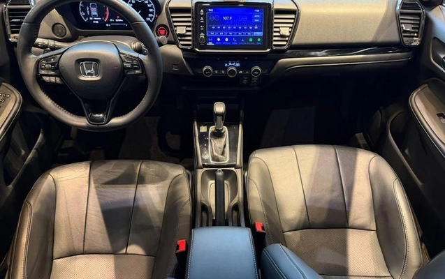 imagem-https://www.socarrao.com.br/sc-vehicle-images-prod/3740875/1789558567193-8461852_11_B_f81b5c52f9.jpeg