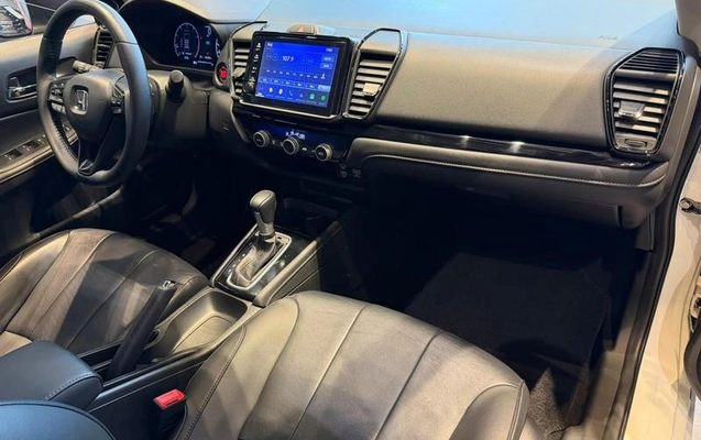 imagem-https://www.socarrao.com.br/sc-vehicle-images-prod/3740875/1789558567194-8461852_15_B_385797d490.jpeg