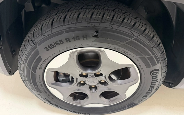 imagem-https://www.socarrao.com.br/sc-vehicle-images-prod/3741031/1788985573228-V2hhdHNBcHAgSW1hZ2UgMjAyNi0wOS0wNSBhdCAxMC4yMi4wNSAoMykuanBlZw.jpeg