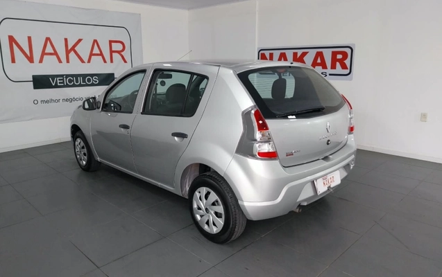imagem-https://www.socarrao.com.br/sc-vehicle-images-prod/3741063/1789130278865-unYloZpbv14SO1tWcvBRICpZ7H8ef7Jl.jpg
