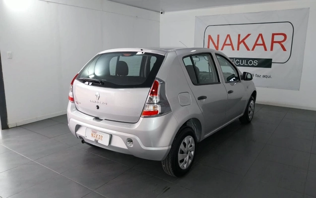 imagem-https://www.socarrao.com.br/sc-vehicle-images-prod/3741063/1789130278867-2XAsigegOgMeG8RqoBzeOYmi3Ru10RJG.jpg