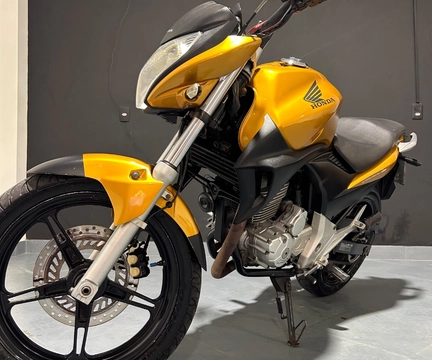 Honda CB 300R/ 300R FLEX 2011 Amarelo — foto 1 de 3