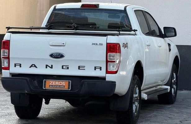 imagem-https://www.socarrao.com.br/sc-vehicle-images-prod/3741124/1789147204349-8461936_19_B_86e3ff53c2.jpeg