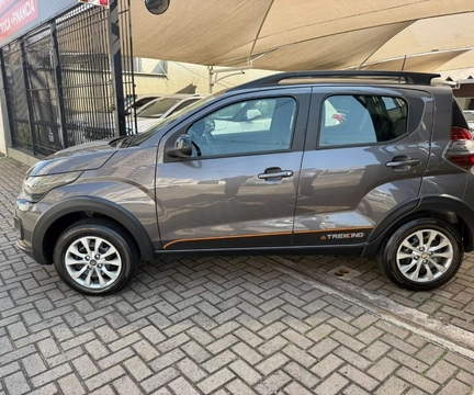 Fiat Mobi DRIVE 1.0 Flex 6V 5p 2023 Cinza — foto 1 de 3