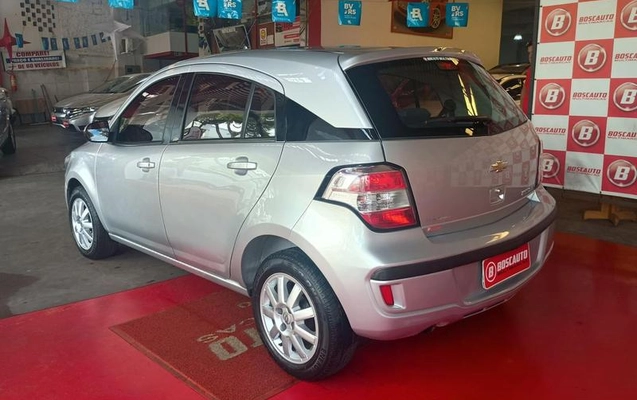 imagem-https://www.socarrao.com.br/sc-vehicle-images-prod/37414/1770403134762-7691548_12_B_d55b57f7b3.jpeg