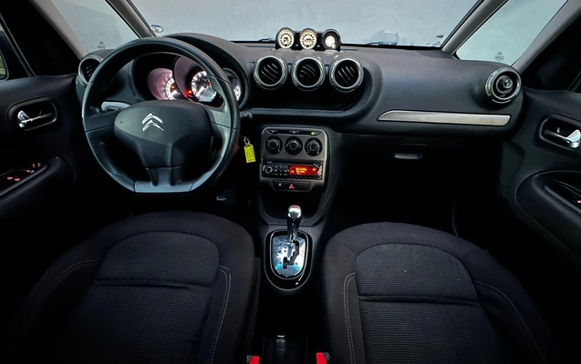 imagem-https://www.socarrao.com.br/sc-vehicle-images-prod/3741551/1788987050002-88eaff2d64c747368eae0340c10e20b7_1788987034337.jpg