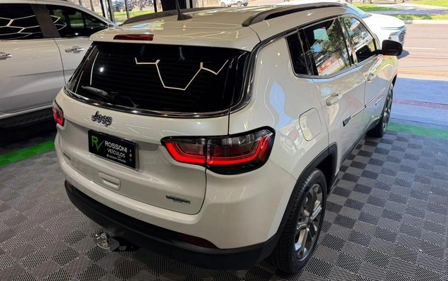 imagem-https://www.socarrao.com.br/sc-vehicle-images-prod/3741591/1789659344571-8462077_10_B_39f67bc457.jpeg