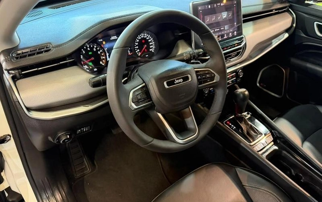 imagem-https://www.socarrao.com.br/sc-vehicle-images-prod/3741591/1789659344585-8462077_12_B_f8078a005b.jpeg