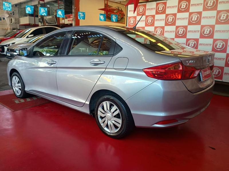 imagem-https://www.socarrao.com.br/sc-vehicle-images-prod/37416/1769988668809-7239257OR_1769630929_41_200.jpg