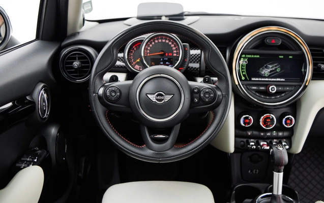 imagem-https://www.socarrao.com.br/sc-vehicle-images-prod/3741626/1789151550783-8a319e5f-768e-4e32-a5c2-16e3fe397633.jpg