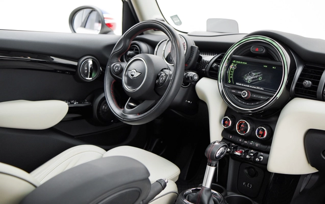 imagem-https://www.socarrao.com.br/sc-vehicle-images-prod/3741626/1789151550784-db29c225-6af6-4341-86c4-55c12ec49c98.jpg