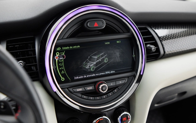 imagem-https://www.socarrao.com.br/sc-vehicle-images-prod/3741626/1789151550790-81fb93f7-c9f6-49f1-a035-539339bed98c.jpg