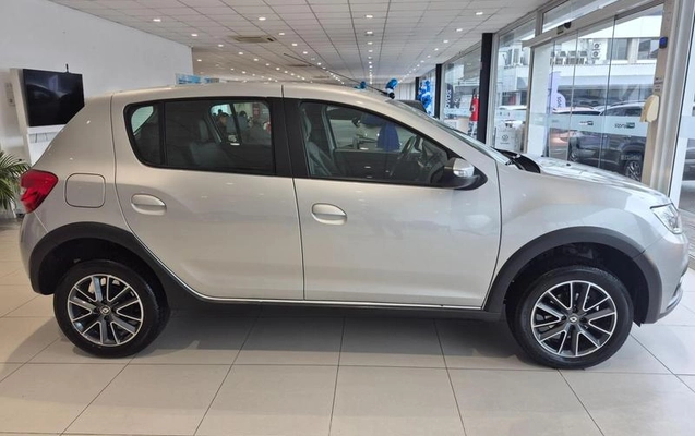 imagem-https://www.socarrao.com.br/sc-vehicle-images-prod/3741632/1788987388504-8462090_12_B_5d98d9ea59.jpeg